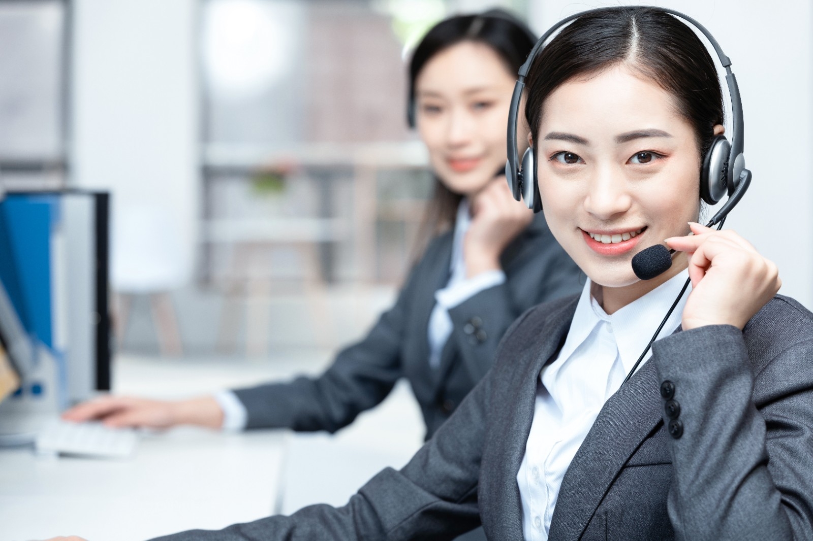 1648018477149981.jpg 攝圖網(wǎng)_501226945_客服團(tuán)隊(duì)群體(企業(yè)商用).jpg